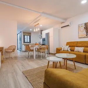 Family Suits Encantos De Apartamento Sevilla