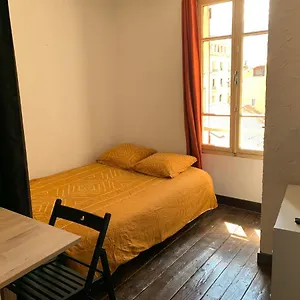 Studio 1 Lit Double Et Un Canapé , Barcelonnette France